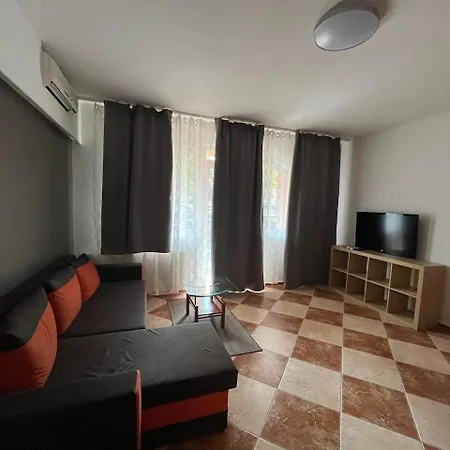 Y Apartamento