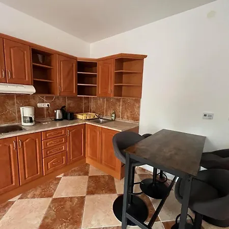 Y Apartment *