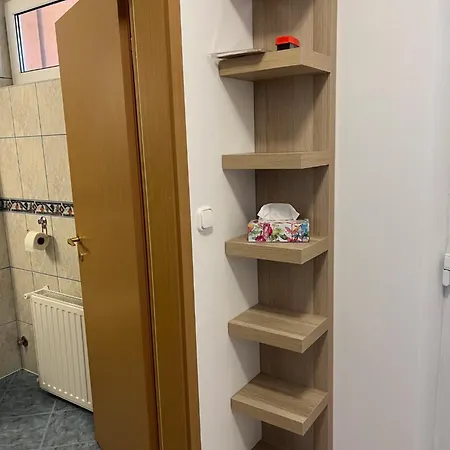 Y *